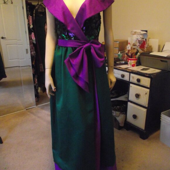 Vintage Formal Evening Gown Green n Purple with Sequined Body Reversable Shall - Picture 1 of 12